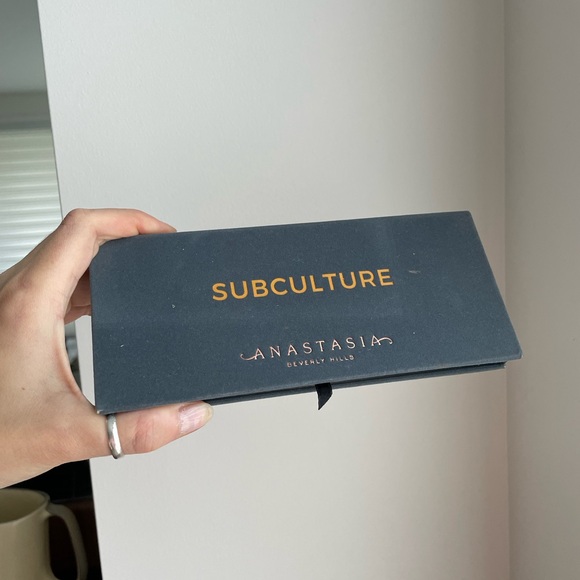Subculture anastasia beverly hills eyeshadow pallete - Picture 3 of 5